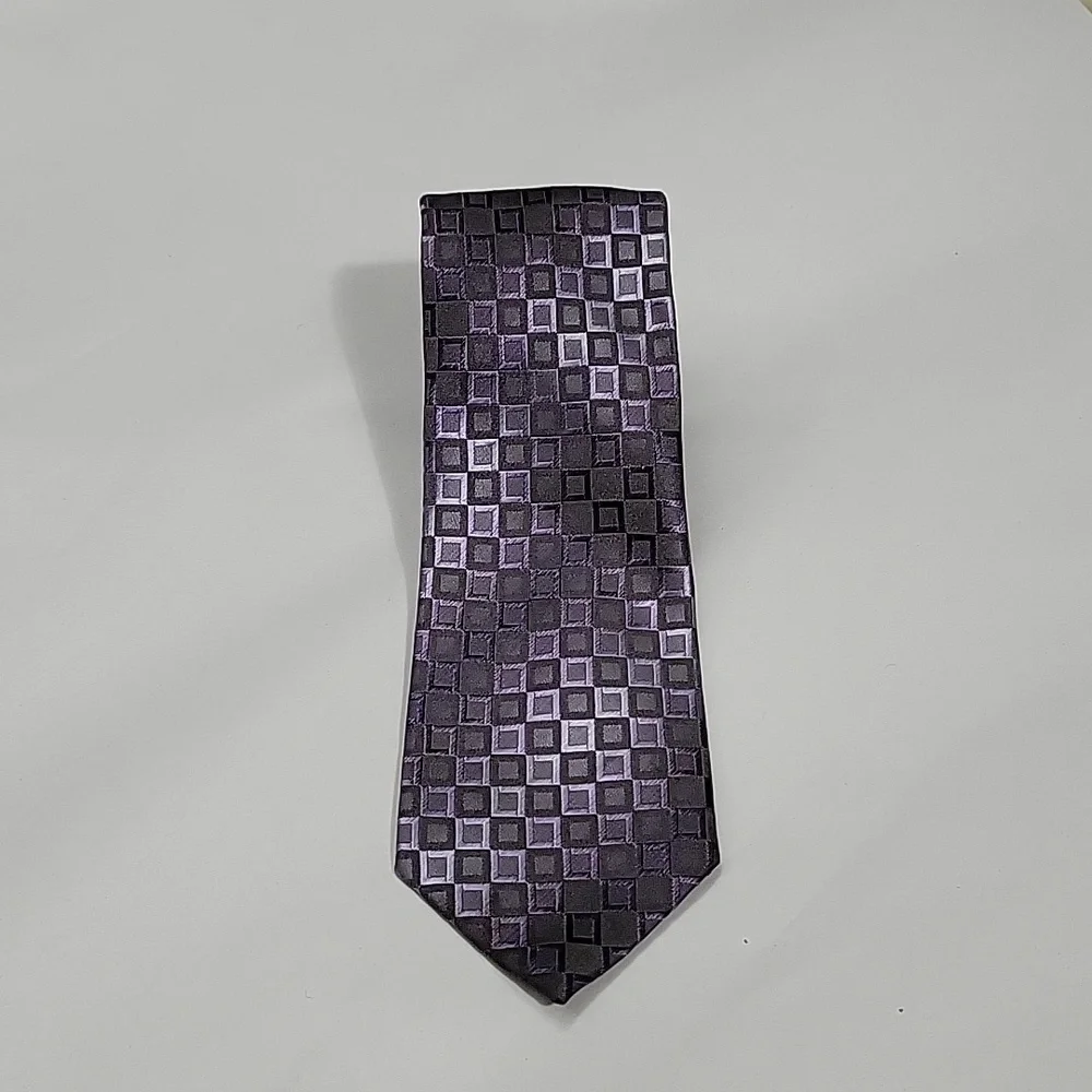 Kenneth Cole Reaction men's Square Purple silk Tie